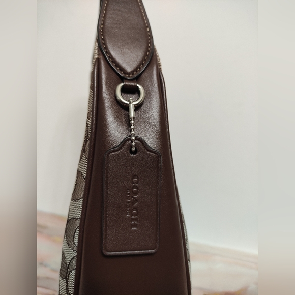 Coach CV001 Carmen Shoulder Bag  In Signature Jacquard - Picture 6 of 13